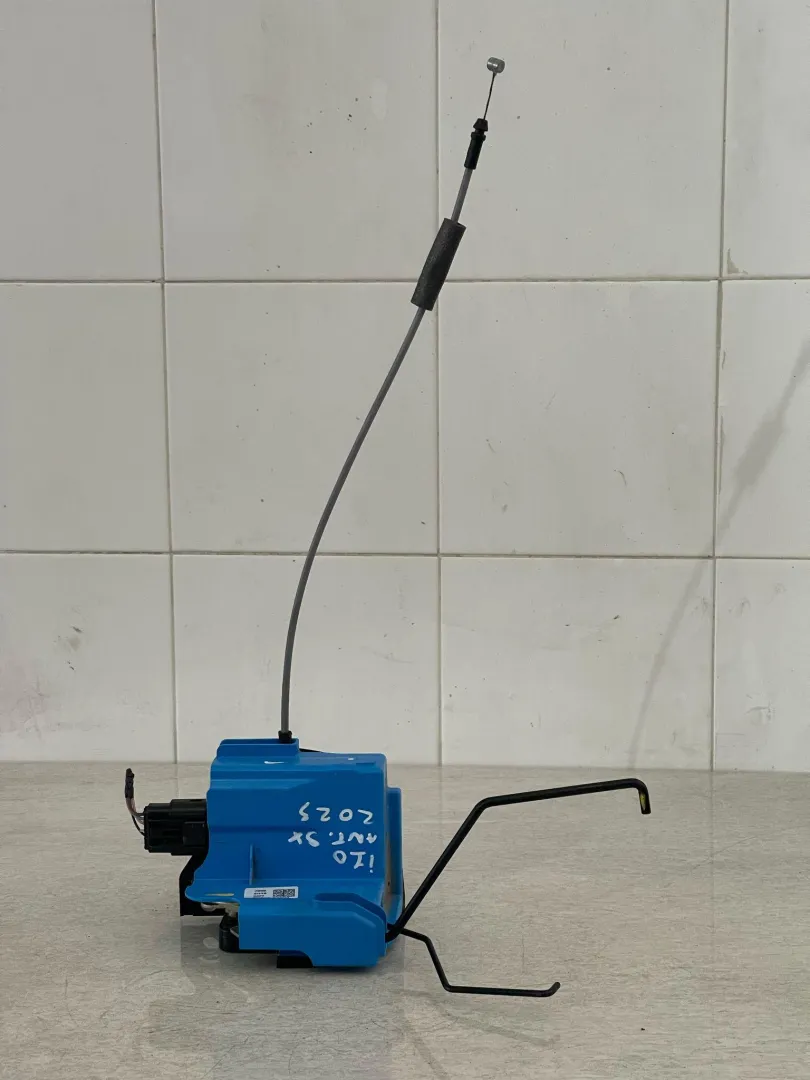 SERRATURA ANTERIORE SINISTRA con codice 81310-K7000 da HYUNDAI i10 Serie (AC3, AI3) (19>)