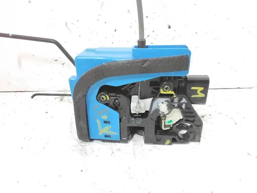 SERRATURA ANTERIORE SINISTRA con codice 81310-k7000 da HYUNDAI i10 Serie (AC3, AI3) (19>)
