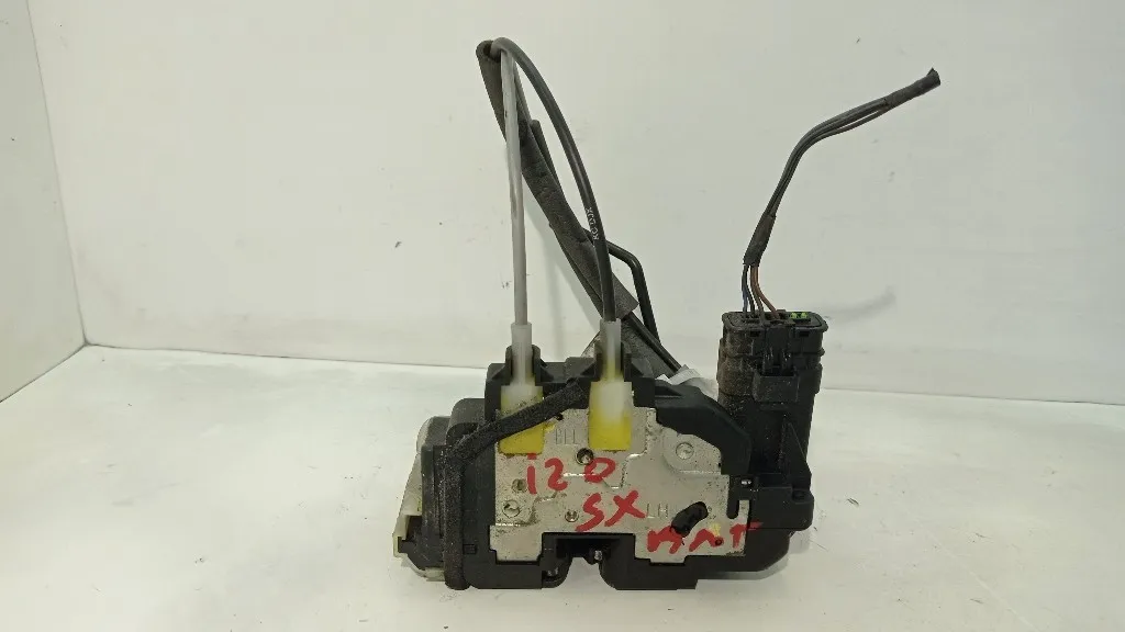 SERRATURA ANTERIORE SINISTRA HYUNDAI i20 1° Serie 813101J000 G4LA (08>14)