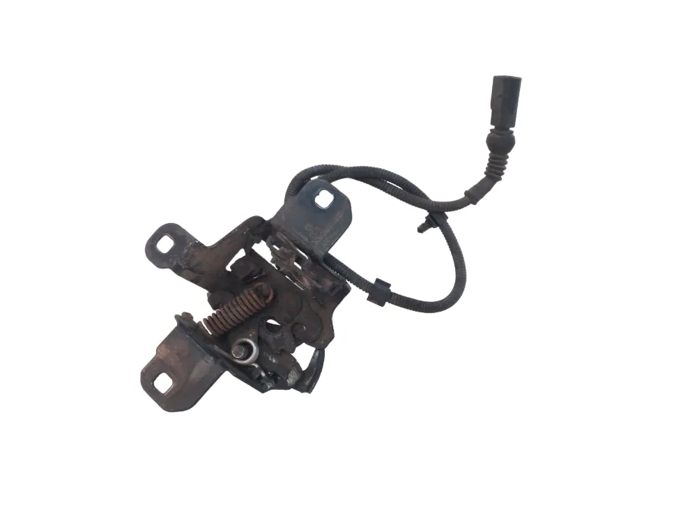 SERRATURA COFANO ANTERIORE con codice 1J0823509E da VOLKSWAGEN Golf 4 Berlina (97>03)