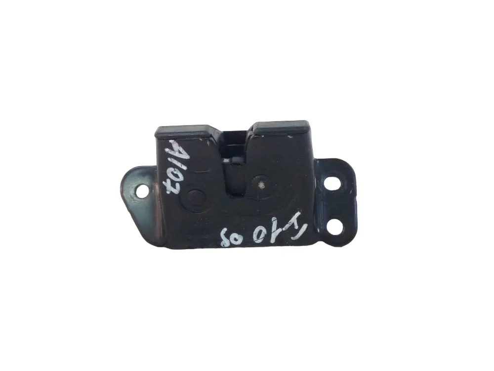 SERRATURA PORTELLONE POSTERIORE con codice 812300X010 da HYUNDAI i10 1° Serie (07>11)