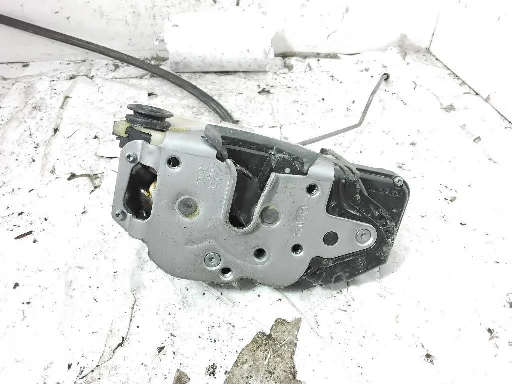 SERRATURA POSTERIORE DESTRA con codice 13579566 da OPEL Zafira Tourer (2010-) (10>)