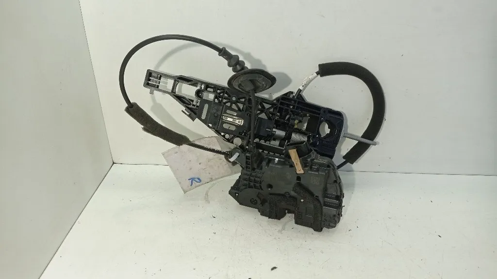 SERRATURA POSTERIORE DESTRA RENAULT Captur Serie 805023047R K9K639 (13>)