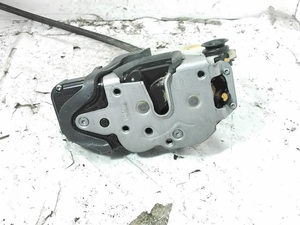 SERRATURA POSTERIORE SINISTRA con codice 13579557 da OPEL Zafira Tourer (2010-) (10>)