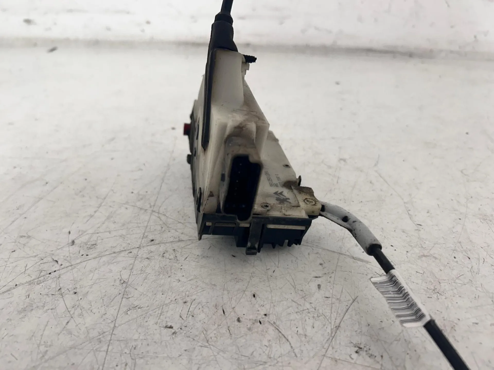 SERRATURA POSTERIORE SINISTRA PEUGEOT 208 Serie 9812501280 (12>19)