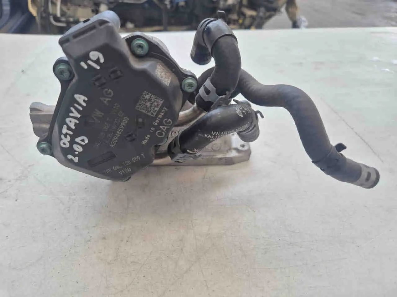 Valvola EGR SKODA Octavia Berlina 4° Serie del 2012  CODICE RICAMBIO : 04l128063t