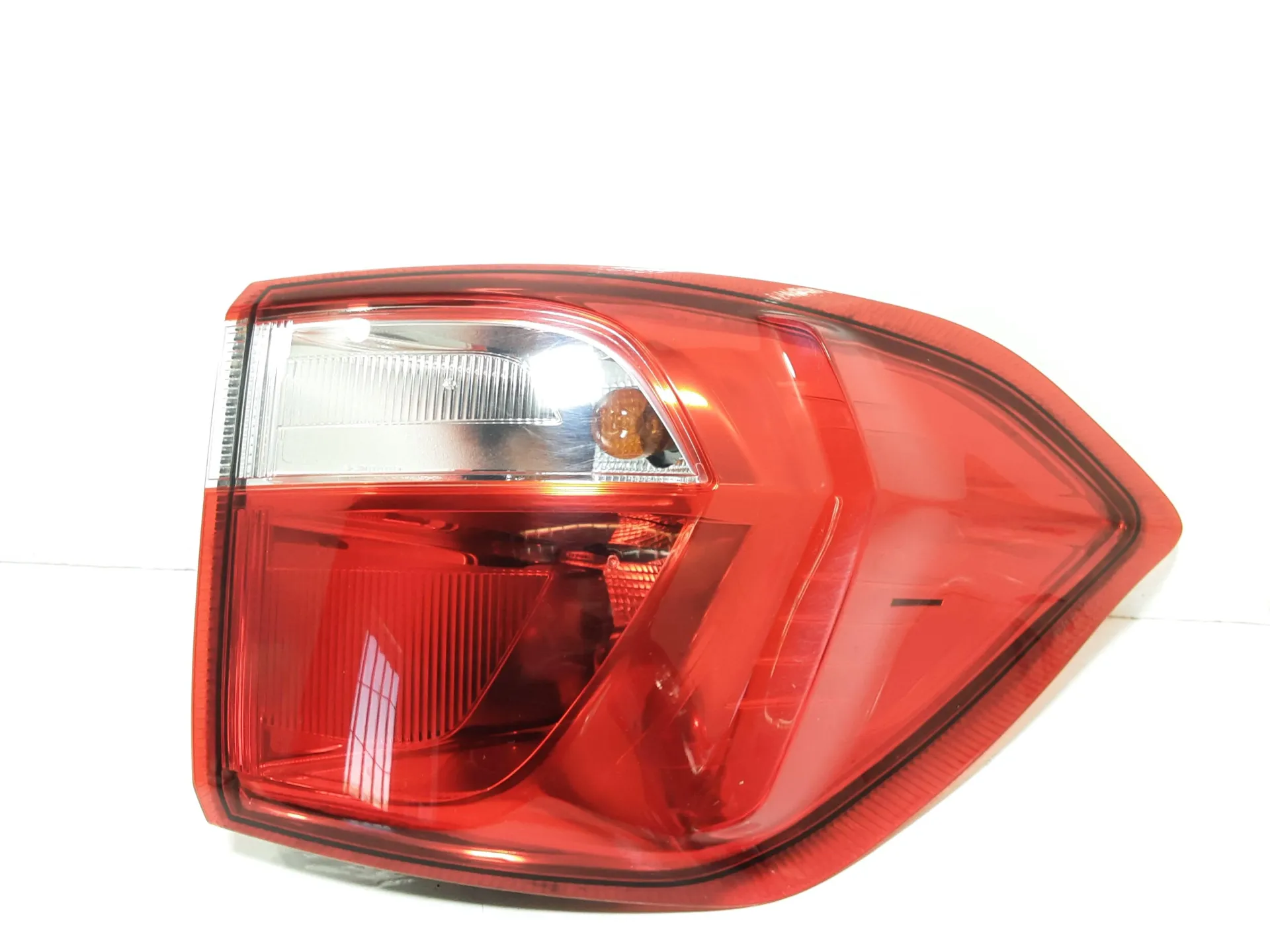 STOP FANALE POSTERIORE DESTRO con codice 90031306 da FORD EcoSport Serie (12>)