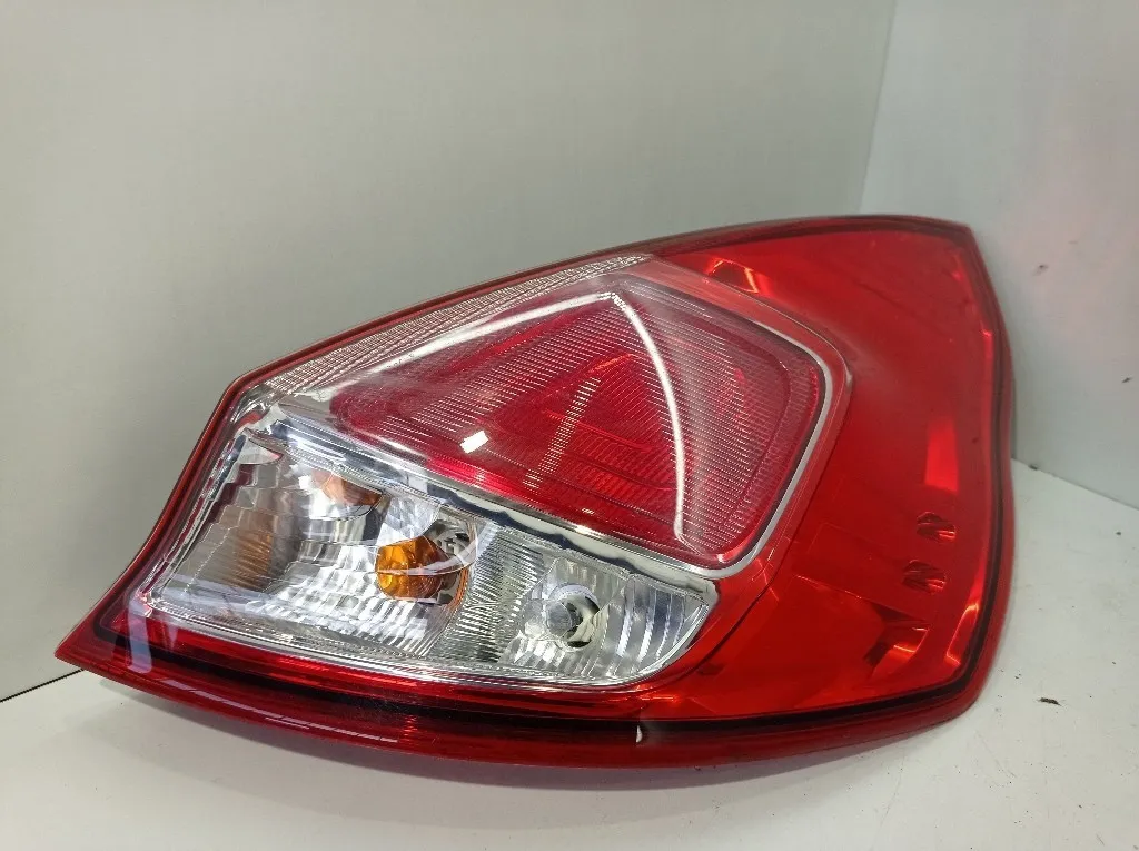 STOP FANALE POSTERIORE DESTRO FORD Fiesta 6° Serie Restyling 1877010 SFJA/C/D (13>)
