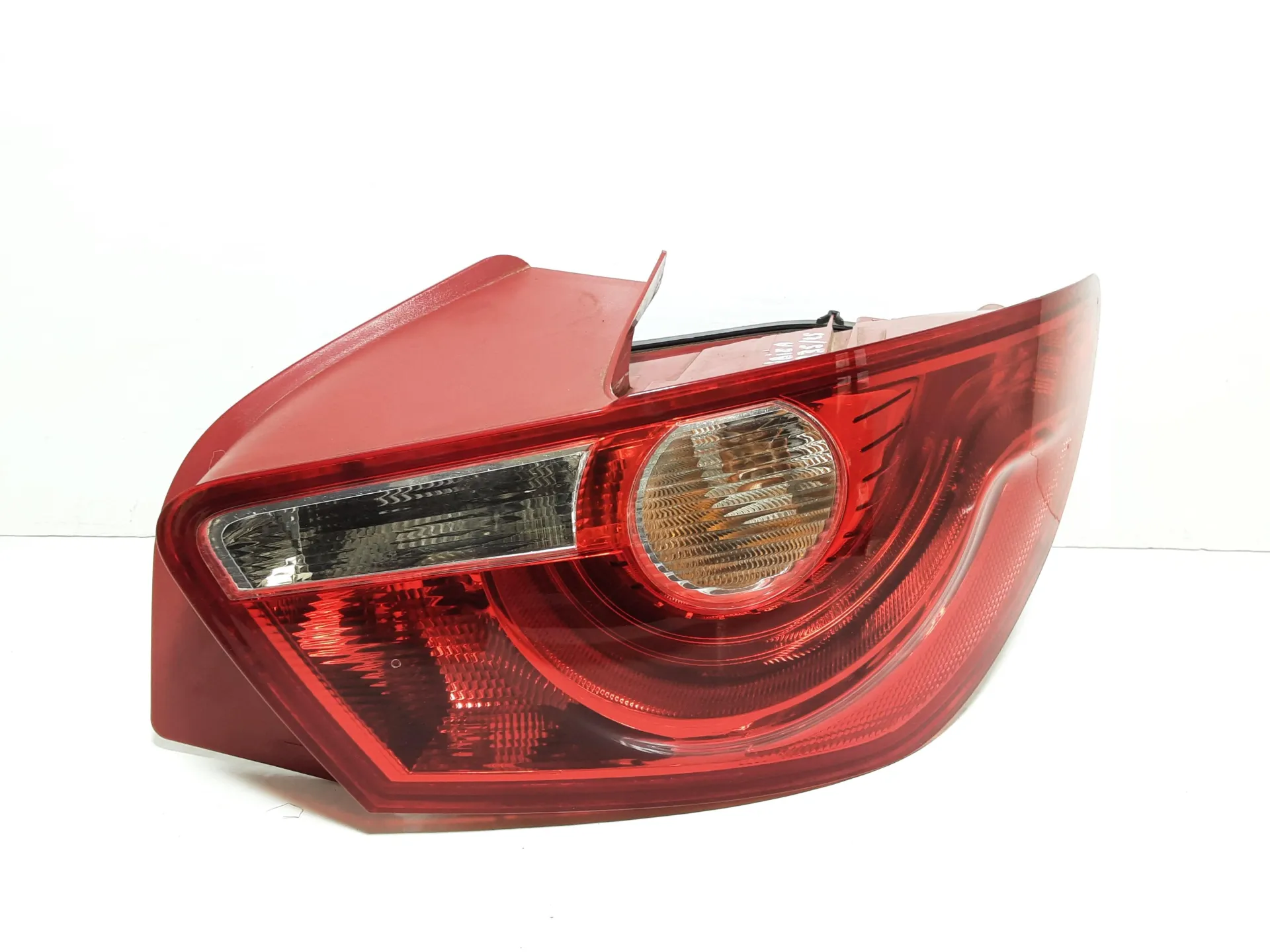 STOP FANALE POSTERIORE DESTRO con codice 89319509 da SEAT Ibiza Serie (08>12)
