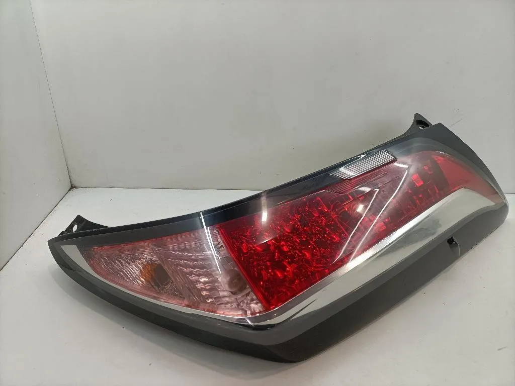STOP FANALE POSTERIORE DESTRO TOYOTA Aygo 2° Serie 815510H110 1KRFE (08>14)