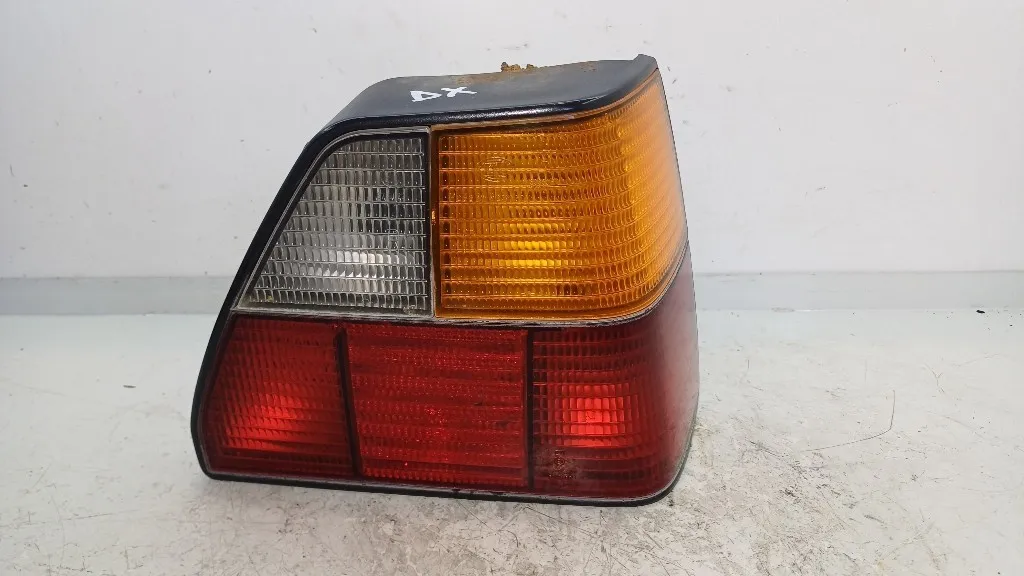 STOP FANALE POSTERIORE DESTRO VOLKSWAGEN Golf 2° Serie 192945112 JP (83>92)