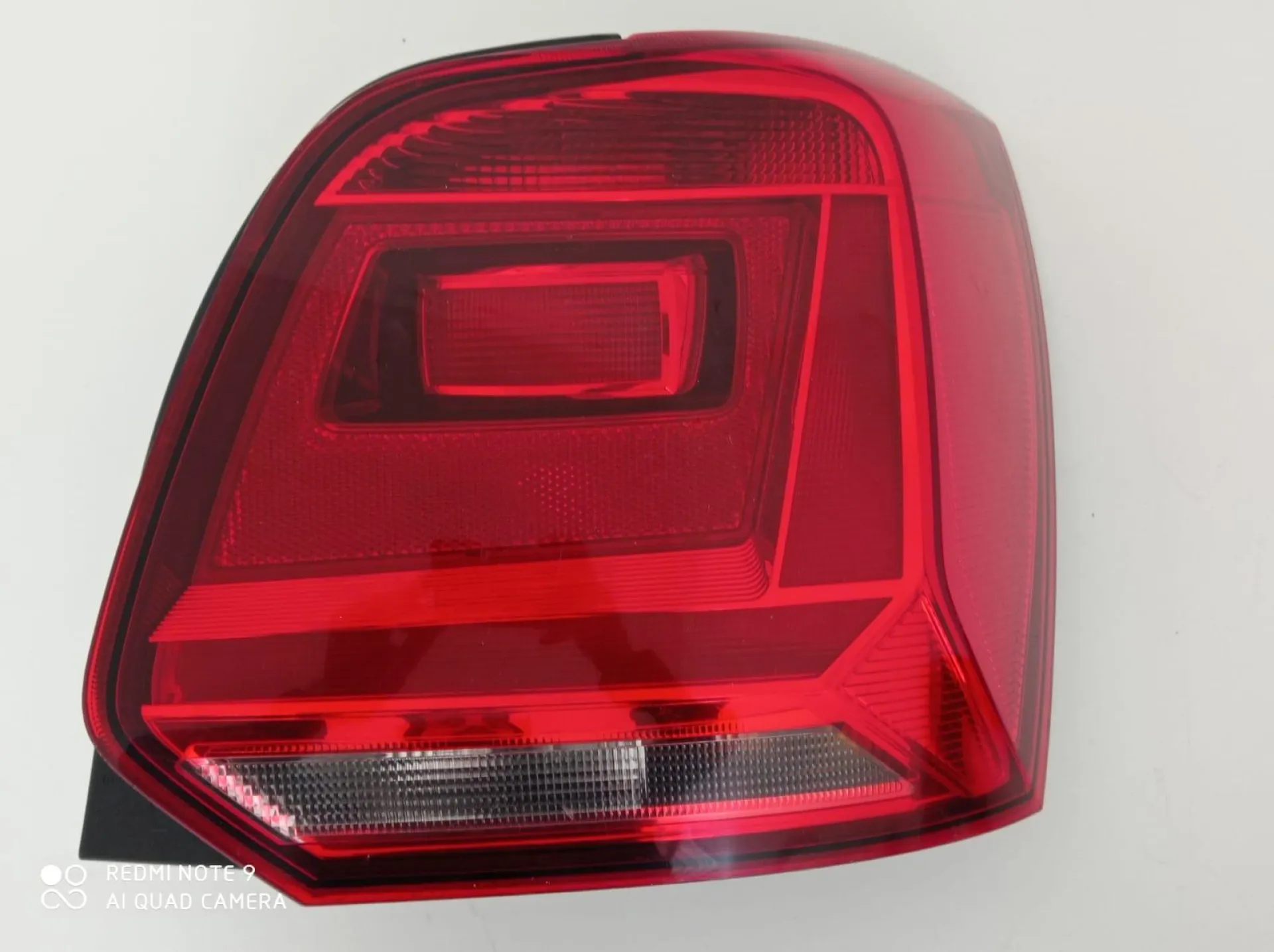 STOP FANALE POSTERIORE DESTRO con codice 6C0945096K da VOLKSWAGEN Polo 5° Serie (09>17)