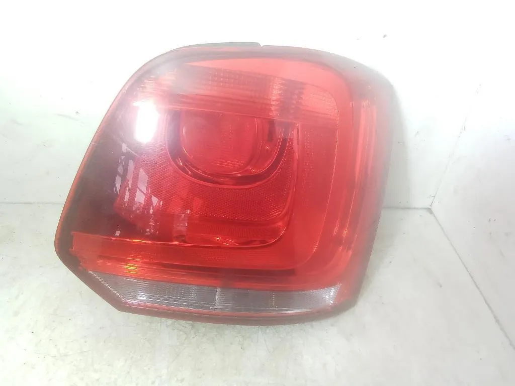 STOP FANALE POSTERIORE DESTRO con codice 6r0945096c da VOLKSWAGEN Polo 5° Serie (09>17)