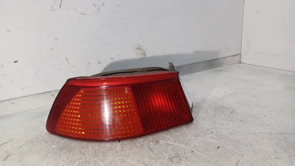 STOP FANALE POSTERIORE SINISTRO ALFA ROMEO 147 Serie (937) 60579852 AR33503 (00>05)
