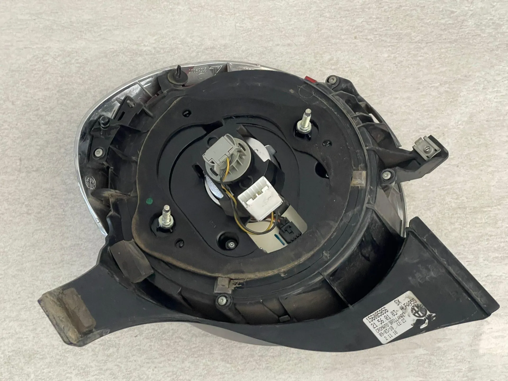 STOP FANALE POSTERIORE SINISTRO con codice 156085856 da ALFA ROMEO Mito Serie (955_) (08>)