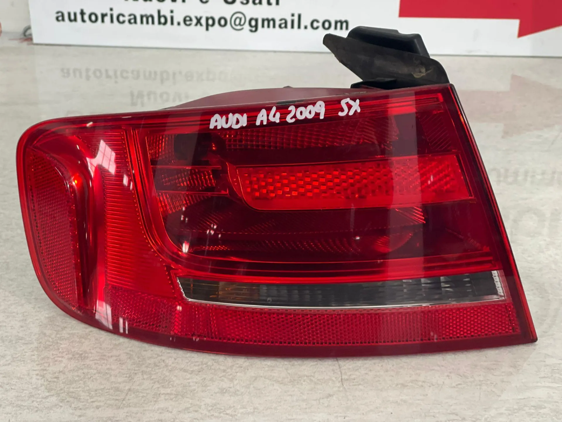 STOP FANALE POSTERIORE SINISTRO AUDI A4 Berlina 8K5945095D (07>10)