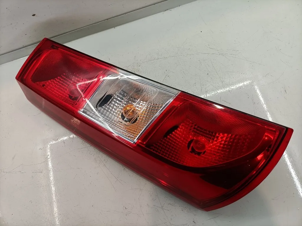 STOP FANALE POSTERIORE SINISTRO DACIA Dokker 1° Serie 265551619R H4M740 (12>17)