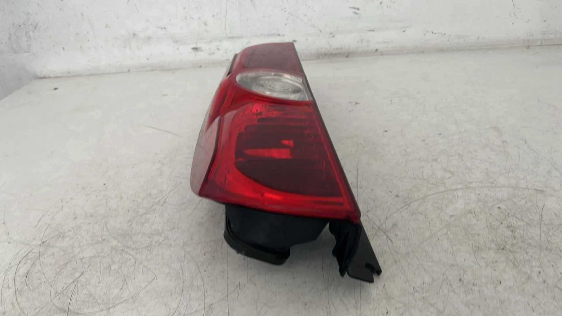 STOP FANALE POSTERIORE SINISTRO FIAT Doblo Cargo 51810674 (05>09)