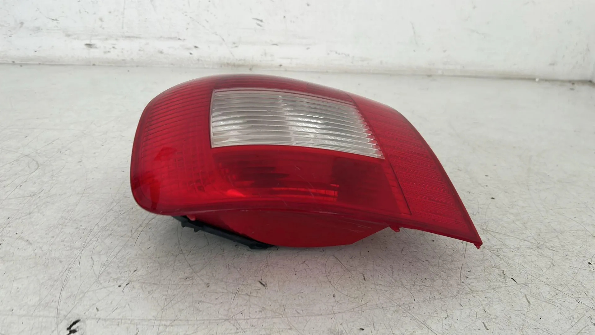 STOP FANALE POSTERIORE SINISTRO con codice 27550102 da FIAT Multipla 2° Serie (04>)