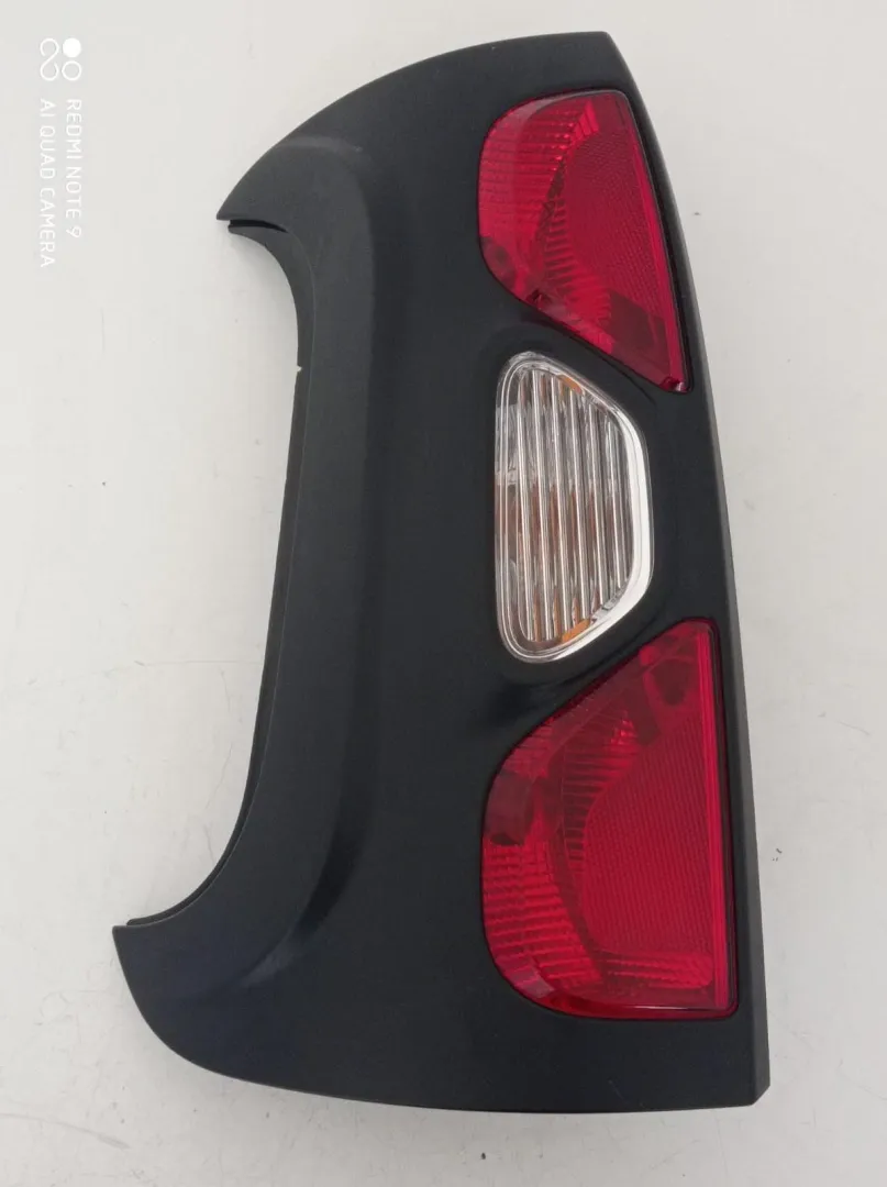 STOP FANALE POSTERIORE SINISTRO con codice 519776450 da FIAT Panda Cross (14>)