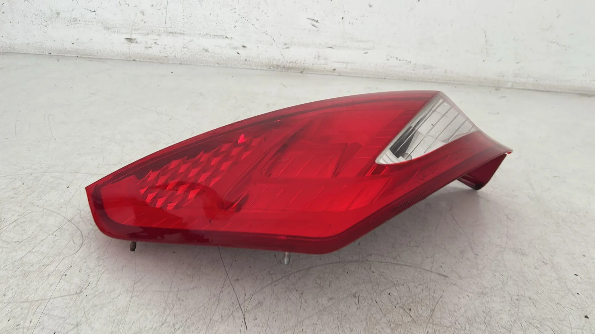 STOP FANALE POSTERIORE SINISTRO con codice 8A61-13405-A da FORD Fiesta 6° Serie (08>17)