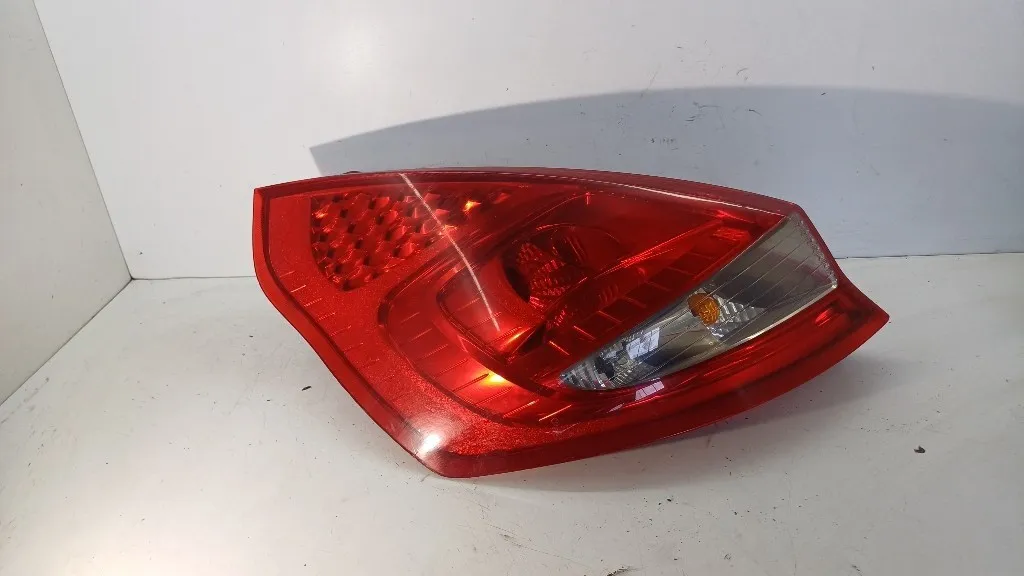 STOP FANALE POSTERIORE SINISTRO FORD Fiesta 6° Serie 1877011 F6JB/D (08>17)
