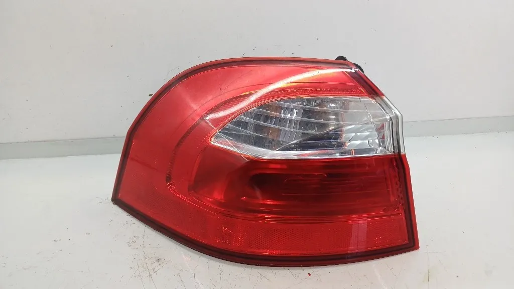 STOP FANALE POSTERIORE SINISTRO KIA Rio 4° Serie 924011W210 G4LA (11>)