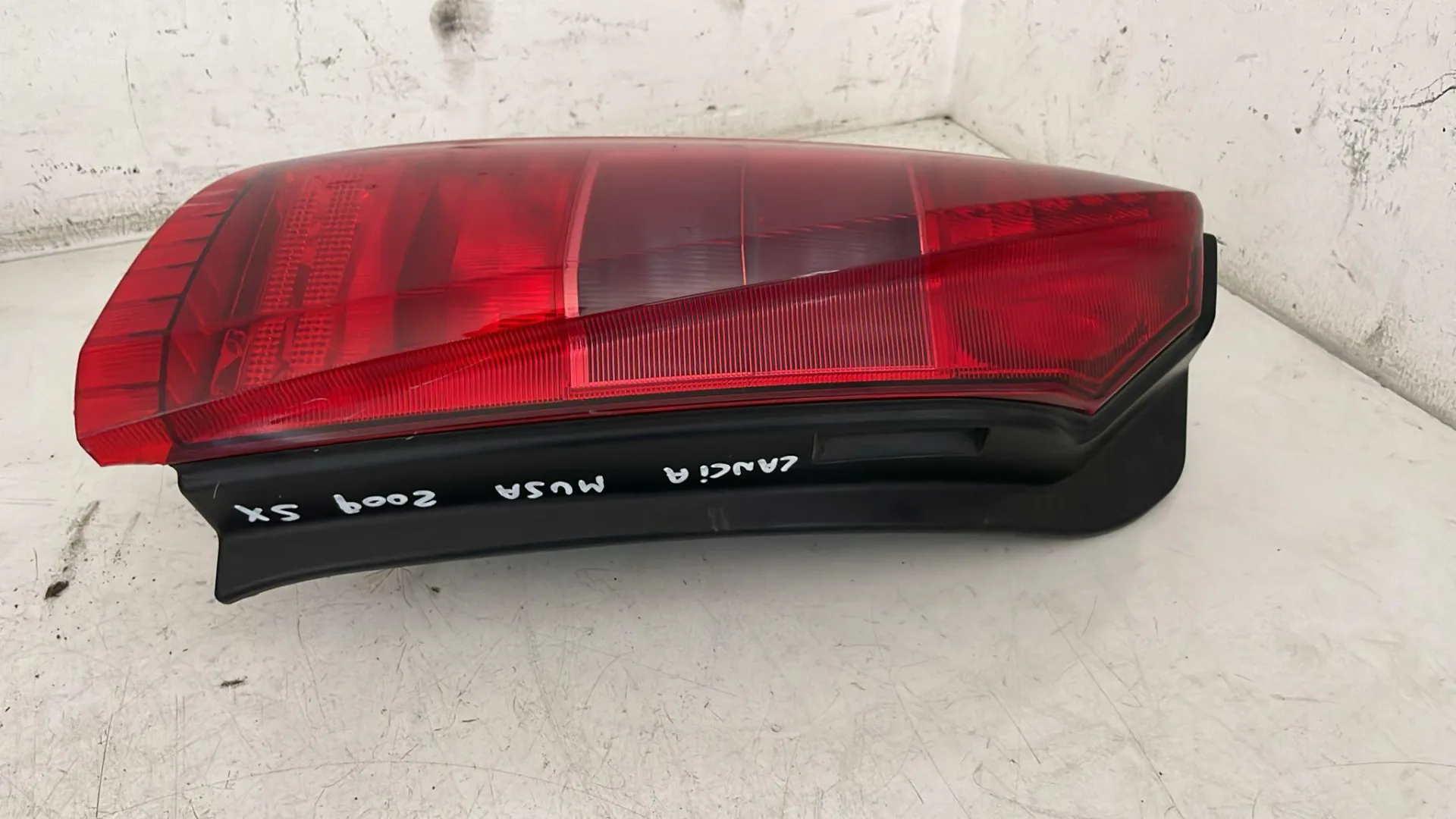 STOP FANALE POSTERIORE SINISTRO LANCIA Musa 2° Serie 51884859 (07>)