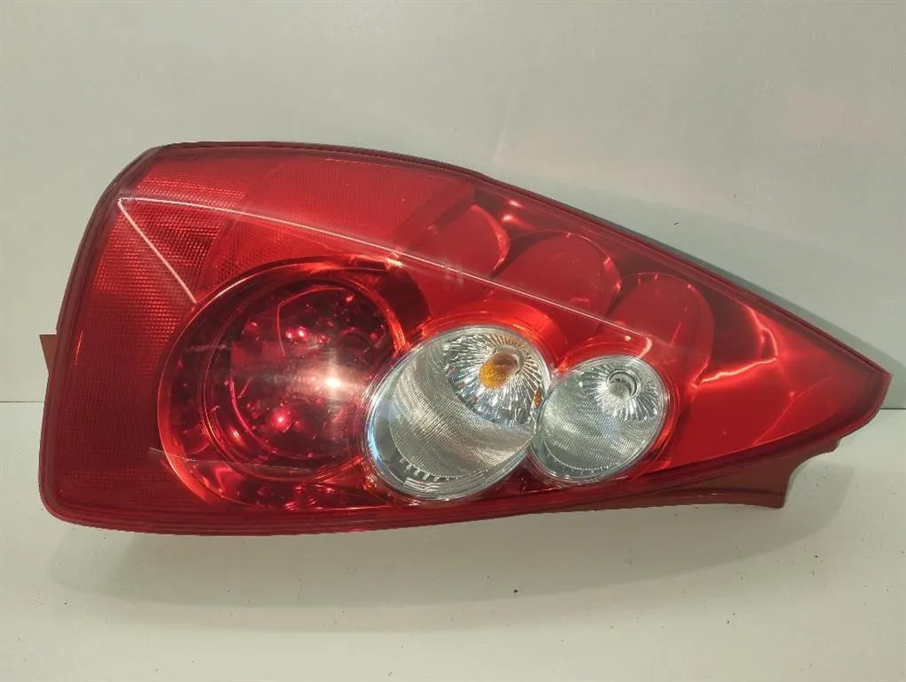 STOP FANALE POSTERIORE SINISTRO MAZDA 5 Berlina C23551170E L823 (05>)