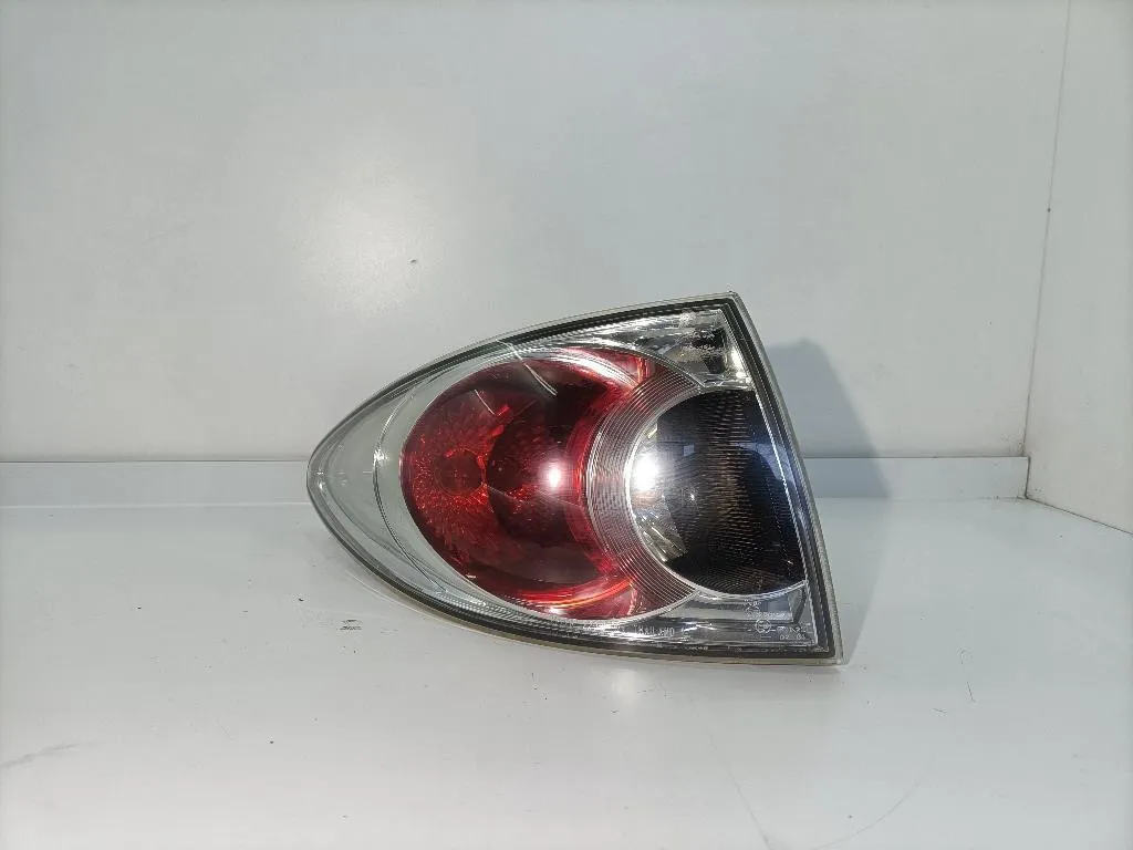 STOP FANALE POSTERIORE SINISTRO con codice GJ6A51180E da MAZDA 6 S. Wagon (02>07)