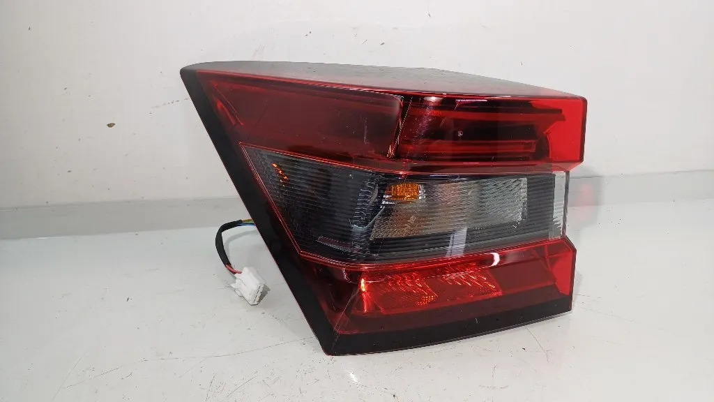 STOP FANALE POSTERIORE SINISTRO NISSAN Juke Serie (F16) 265556PA1B HR16DE (19>)
