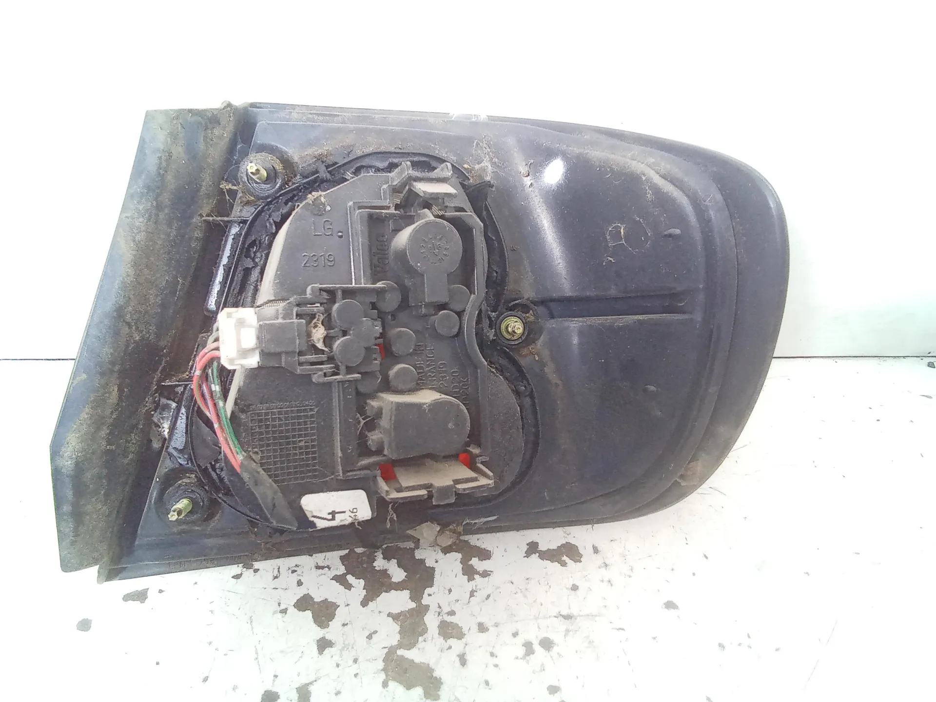 STOP FANALE POSTERIORE SINISTRO con codice 23190102 da NISSAN Primera Berlina (90>95)
