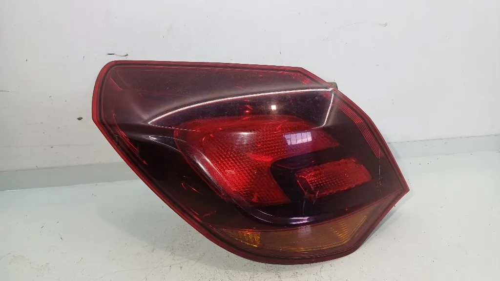 STOP FANALE POSTERIORE SINISTRO OPEL Astra J 13306453 A17DTR (09>)