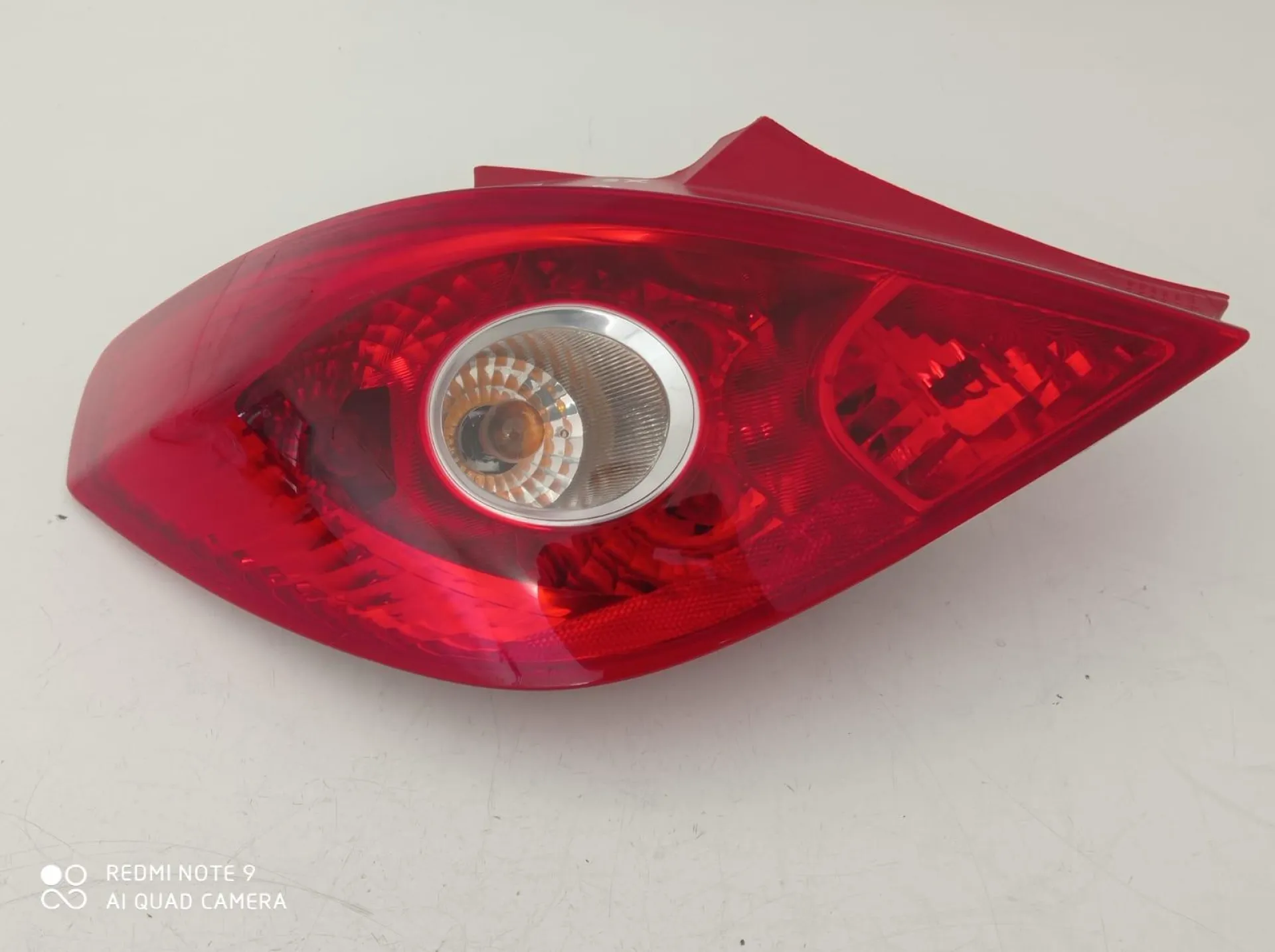 STOP FANALE POSTERIORE SINISTRO con codice 13186350 da OPEL Corsa D 5P 2° Serie (11>)