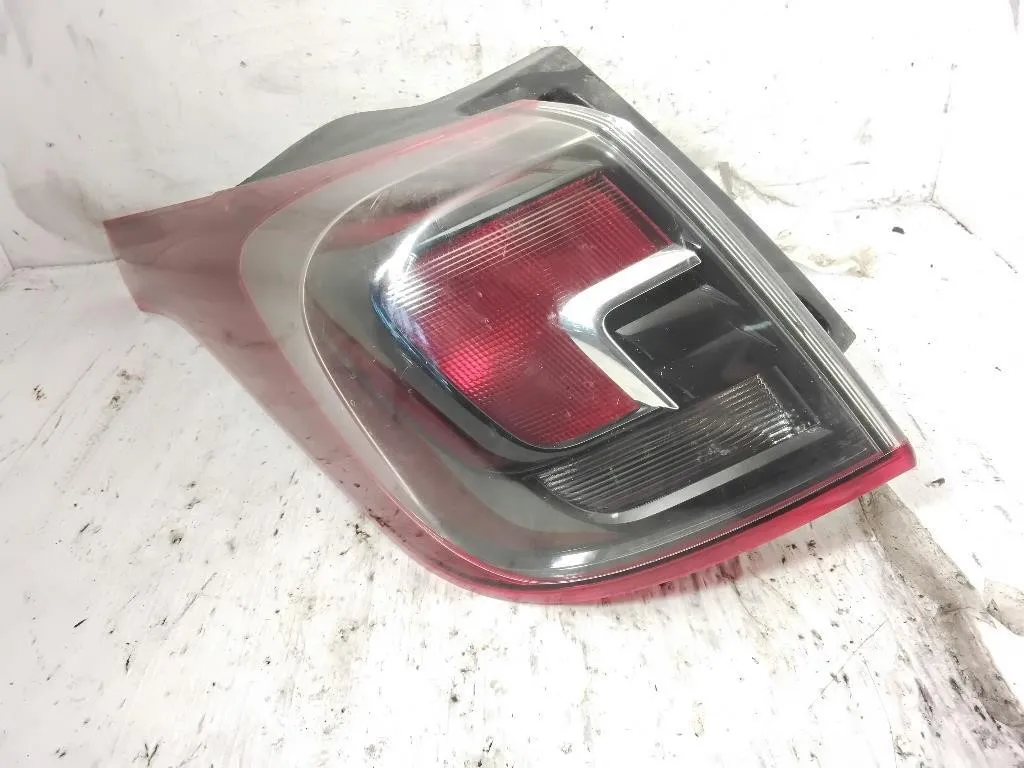 STOP FANALE POSTERIORE SINISTRO OPEL Crossland Serie (X) 39137519 D15DT (DV5RD) (17>)