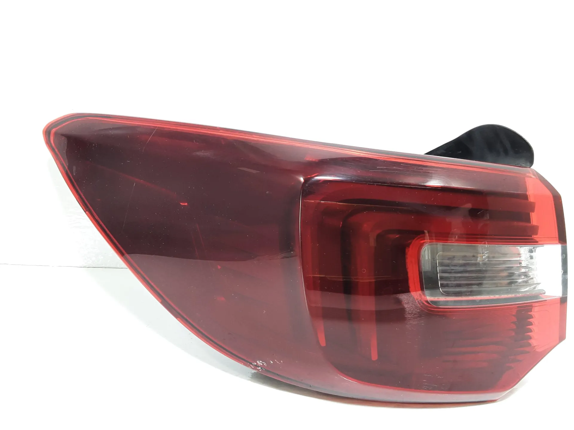 STOP FANALE POSTERIORE SINISTRO con codice YP00098380 da OPEL Grandland X (17>)
