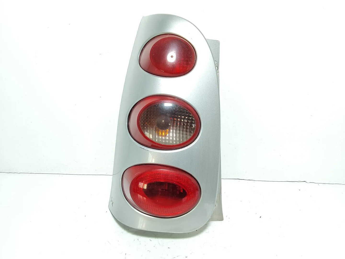 STOP FANALE POSTERIORE SINISTRO con codice Q0013202V001000000 da SMART ForTwo Coupé (W450) (98>03)