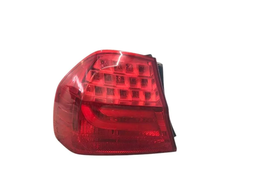 STOP FANALE POSTERIORE SINISTRO BMW Serie 3 E90 Berlina 2° Serie 63217289425 con codice motore N47D20C (08>)
