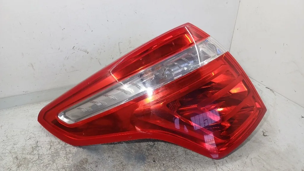 STOP FANALE POSTERIORE SINISTRO CITROEN C4 Picasso Mk1 6350LQ DV6TED4-9HZ (06>13)