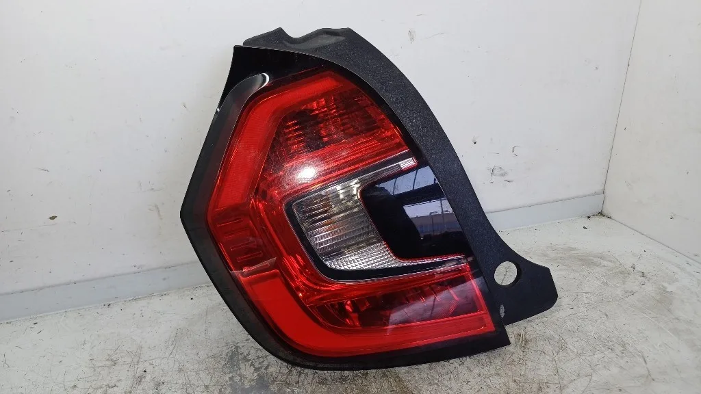 STOP FANALE POSTERIORE SINISTRO RENAULT Twingo III serie 265555949R H4D400 (14>)