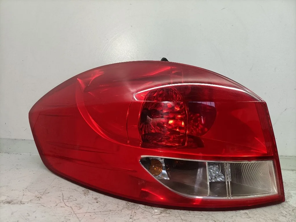 STOP FANALE POSTERIORE SINISTRO RENAULT Clio Grandtour 8200586843 D4F740 (08>12)