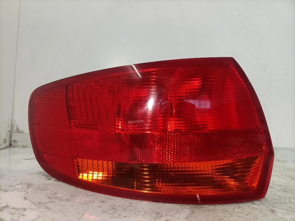 STOP FANALE POSTERIORE SINISTRO AUDI A3 Serie (8P1) 8P4945095G BKD (03>05)