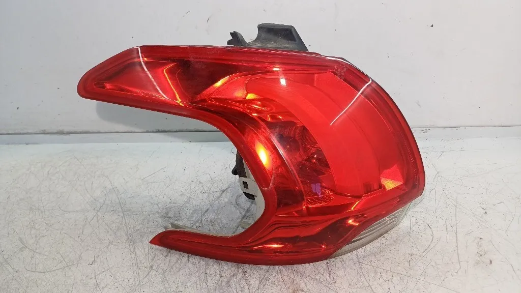 STOP FANALE POSTERIORE SINISTRO PEUGEOT 2008 1° Serie 9678074280 DV4C-8HR-8H01 (13>)
