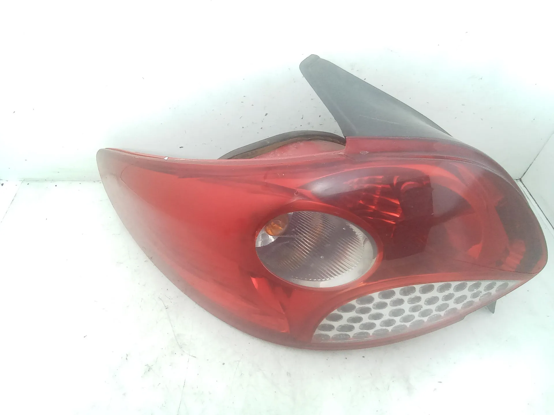 STOP FANALE POSTERIORE SINISTRO con codice 9685618280 da PEUGEOT 206 Plus Berlina (09>)