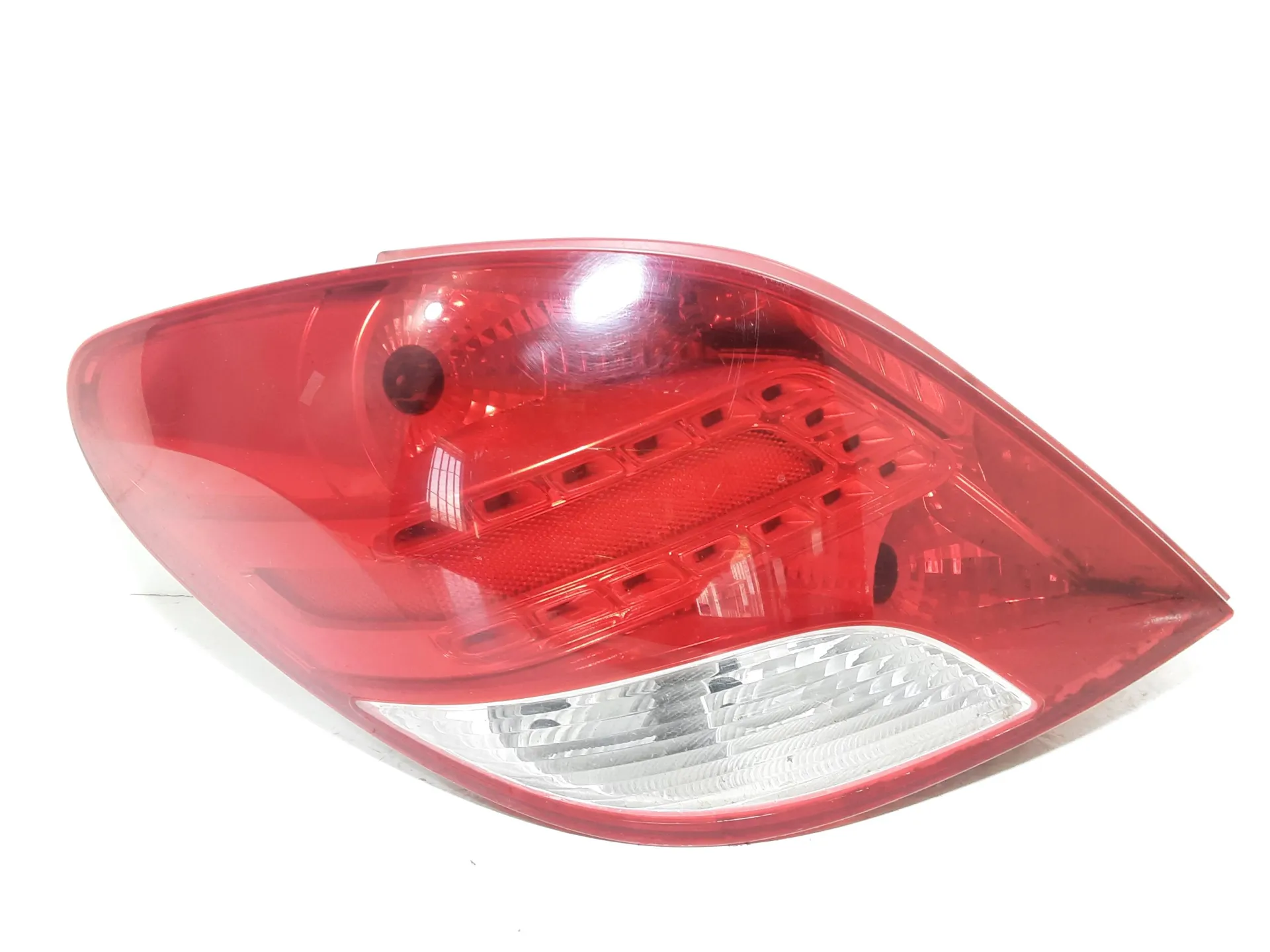 STOP FANALE POSTERIORE SINISTRO con codice 9686566080 da PEUGEOT 207 2° Serie (09>)
