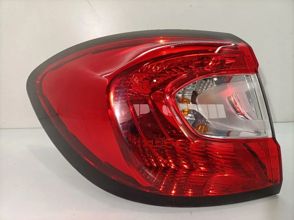 STOP FANALE POSTERIORE SINISTRO RENAULT Captur Serie 265557367R K9K628 (13>)
