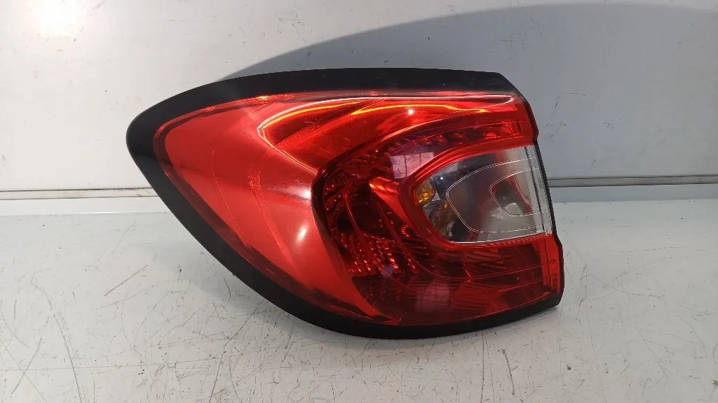 STOP FANALE POSTERIORE SINISTRO RENAULT Captur Serie 265557367R K9K608 (13>)