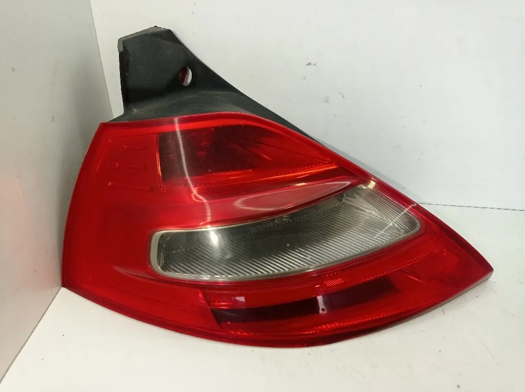 STOP FANALE POSTERIORE SINISTRO RENAULT Megane ll Serie 8200413214 K9K732 (02>06)