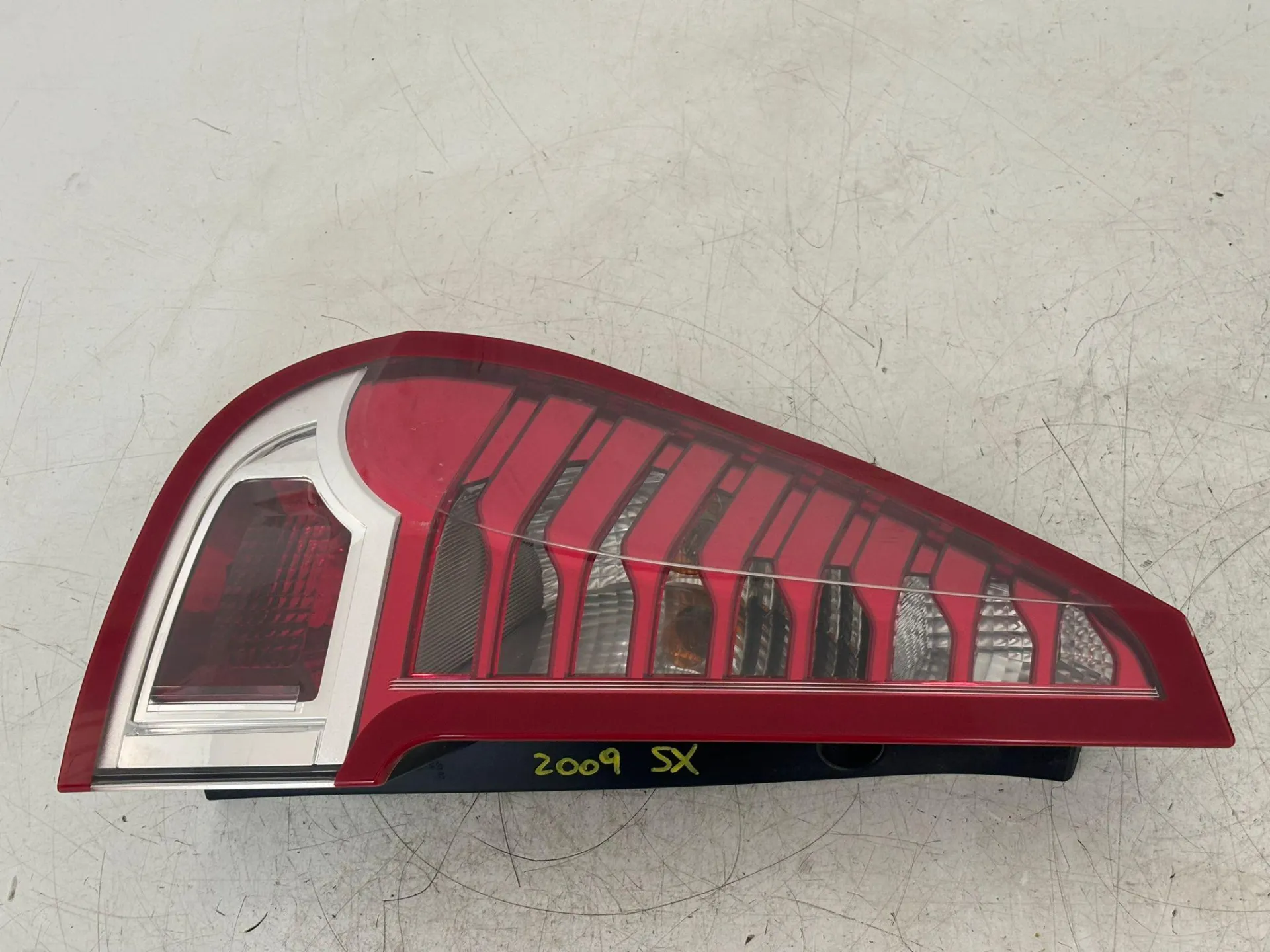 STOP FANALE POSTERIORE SINISTRO con codice 265550013R da RENAULT Scenic Serie (09>16)
