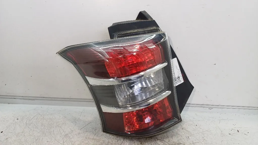 STOP FANALE POSTERIORE SINISTRO TOYOTA IQ 1° Serie 8156174021 1KRFE (09>)